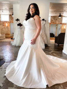Essense of Australia D3340 Plus Size Bridal Gown Wedding Dress Fort Worth